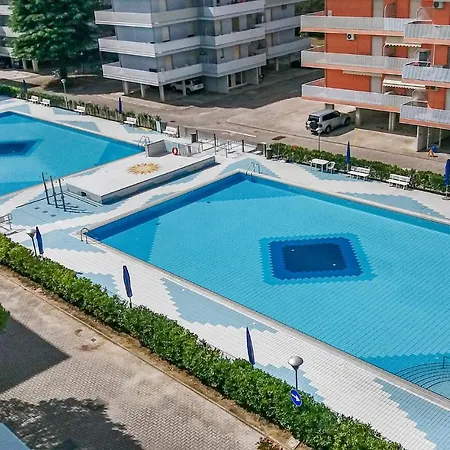 2 Bedroom Lovely In アパート *