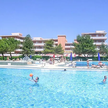 2 Bedroom Lovely In アパート ビビオーネ